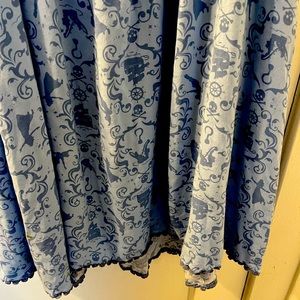 Torrid vintage inspired Disney dress Size 12. Worn once. Has pockets.
